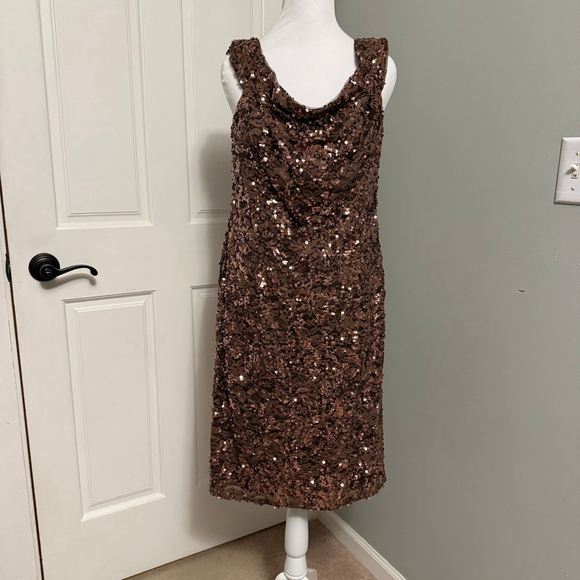 Adrianna Papell Women's Copper Sequin Off Shoulder Dress Size 14 EUC - Picture 5 of 11